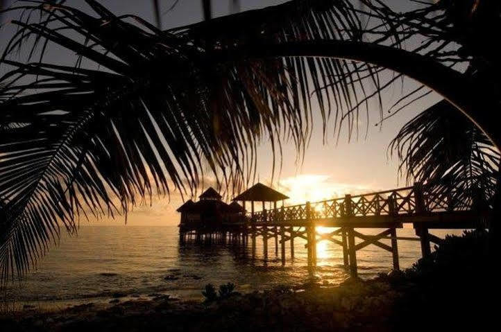 Kamalame Cay Hotel Staniard Creek Екстериор снимка